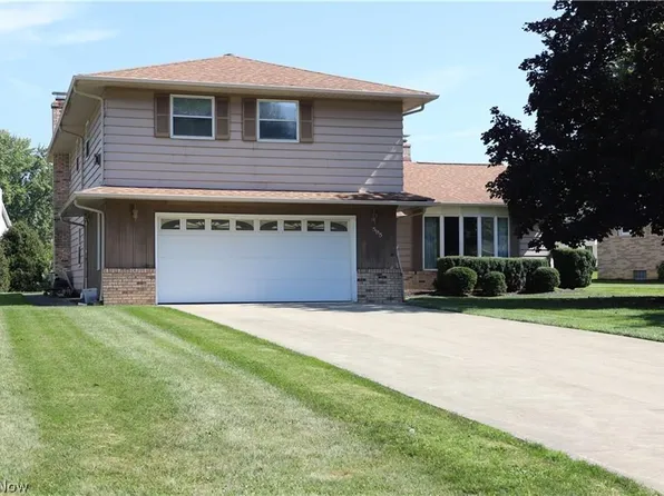 595 Jefferson Dr, Highland Heights, OH 44143