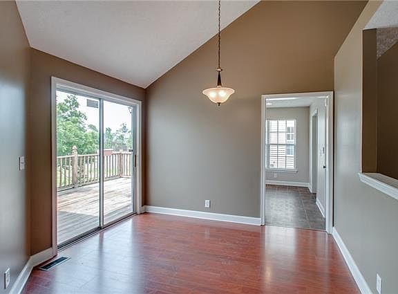 5th image of 2941 Steamboat Dr