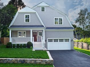 48 Hoyt St, New Canaan, CT 06840