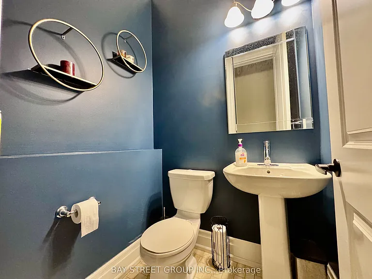 1033 Shaw Dr — Photo 17
