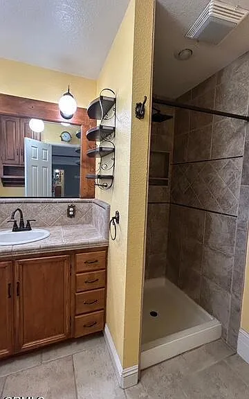 1222 W Avenue J15 — Photo 14