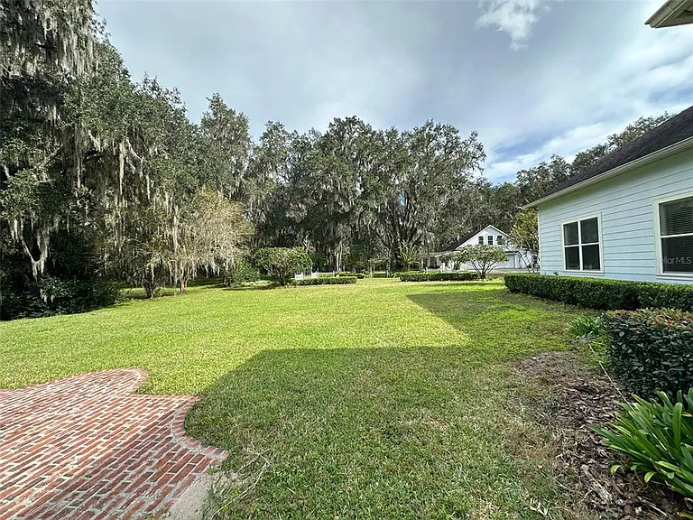 6425 NW 202nd Pl — Photo 71