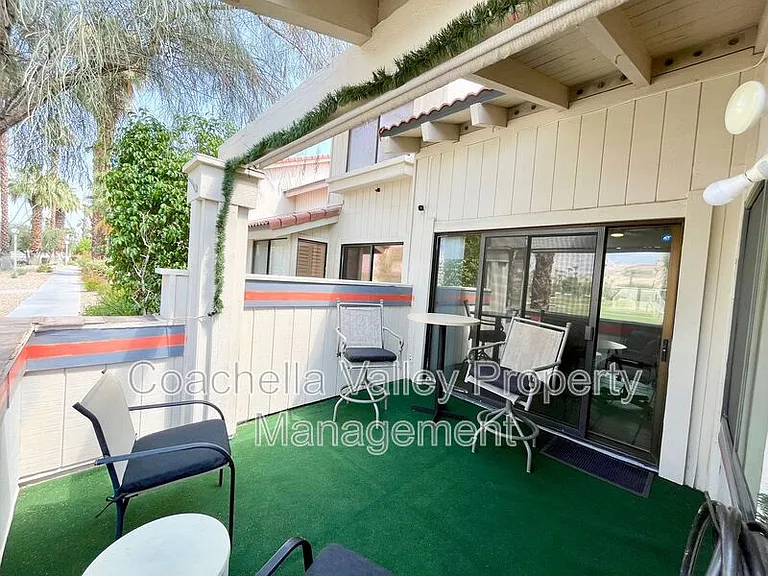 2010 Lawrence Crossley Rd #8 — Photo 28