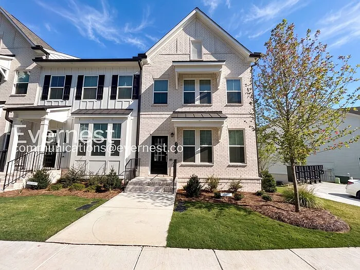 3 bed, 3.0 bath, 1700 sqft, $3,200 — Photo 1