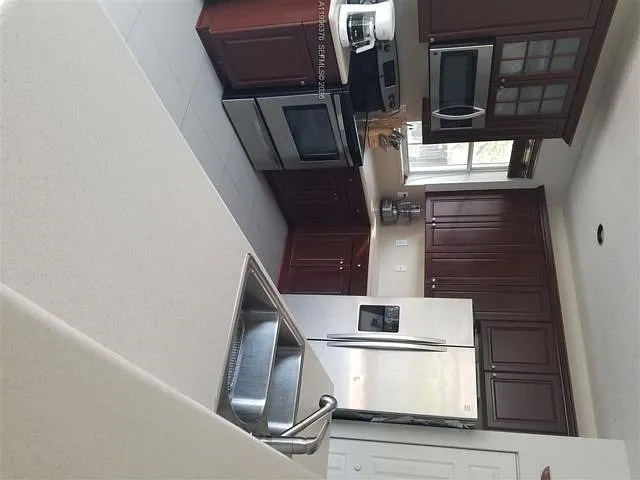 4719 NW 96th Pl — Photo 8