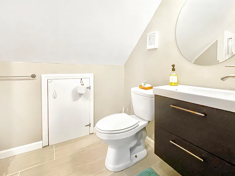 553 Shore Rd #3 — Photo 40