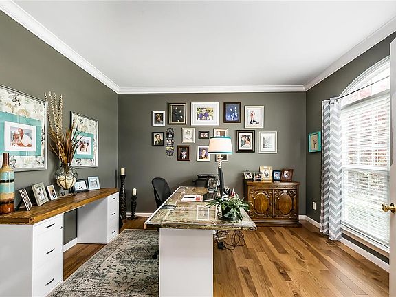 5th image of 16252 Lakeshore Meadows Ct