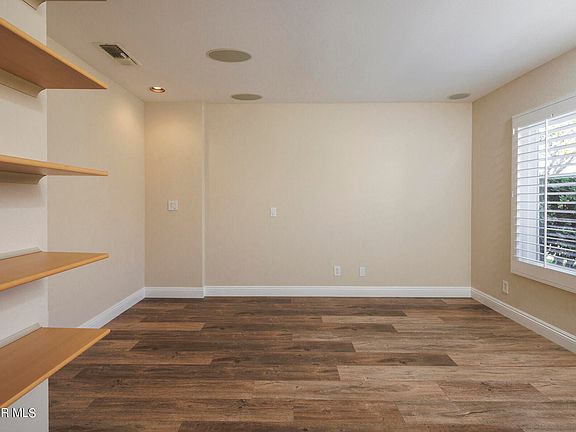 5th image of 2209 Crespi Ln