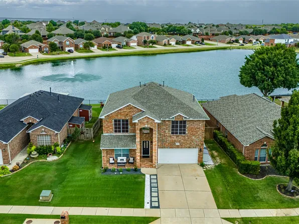 12821 Parkersburg Dr, Fort Worth, TX 76244