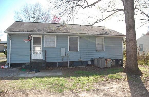 2nd image of 2138 Roger St