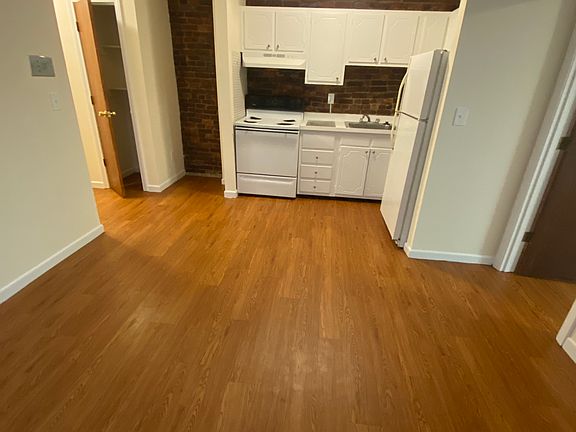 4th image of 78 S Huntington Ave #13