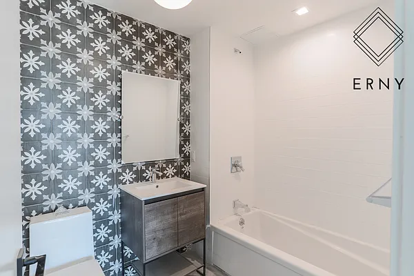 Rented by ERNY LLC | media 16