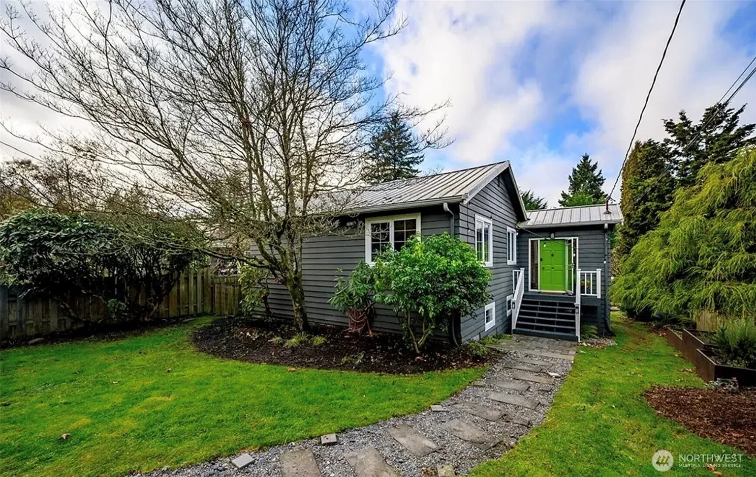 11523 40th Avenue NE photo 1