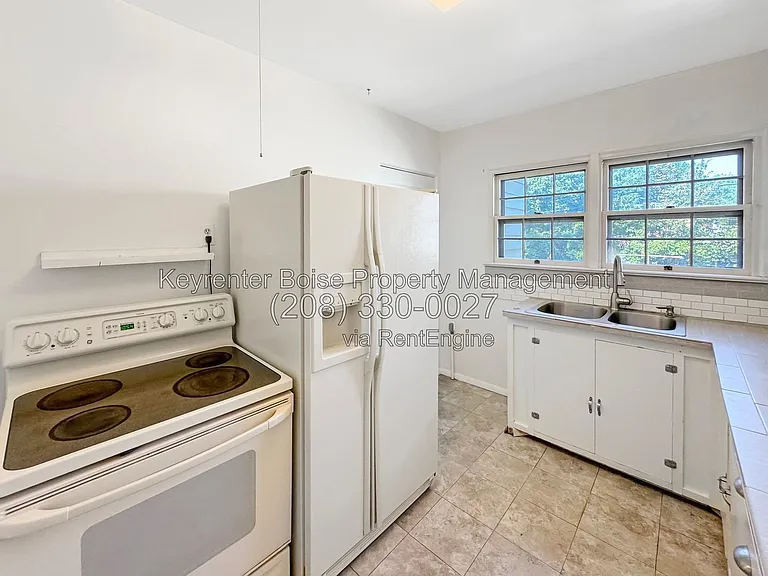 1203 N 8th St — Photo 8