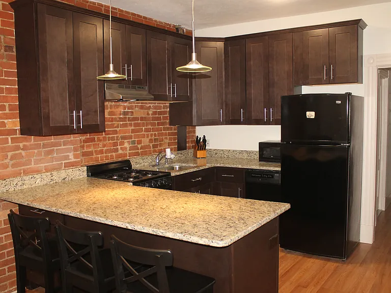 387 Capitol Ave #2 — Photo 4
