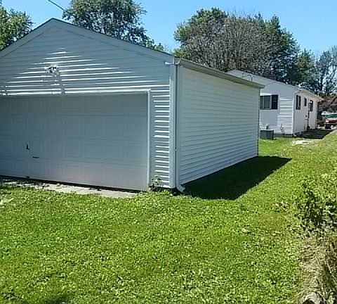 3rd image of 619 Waldemere Ave