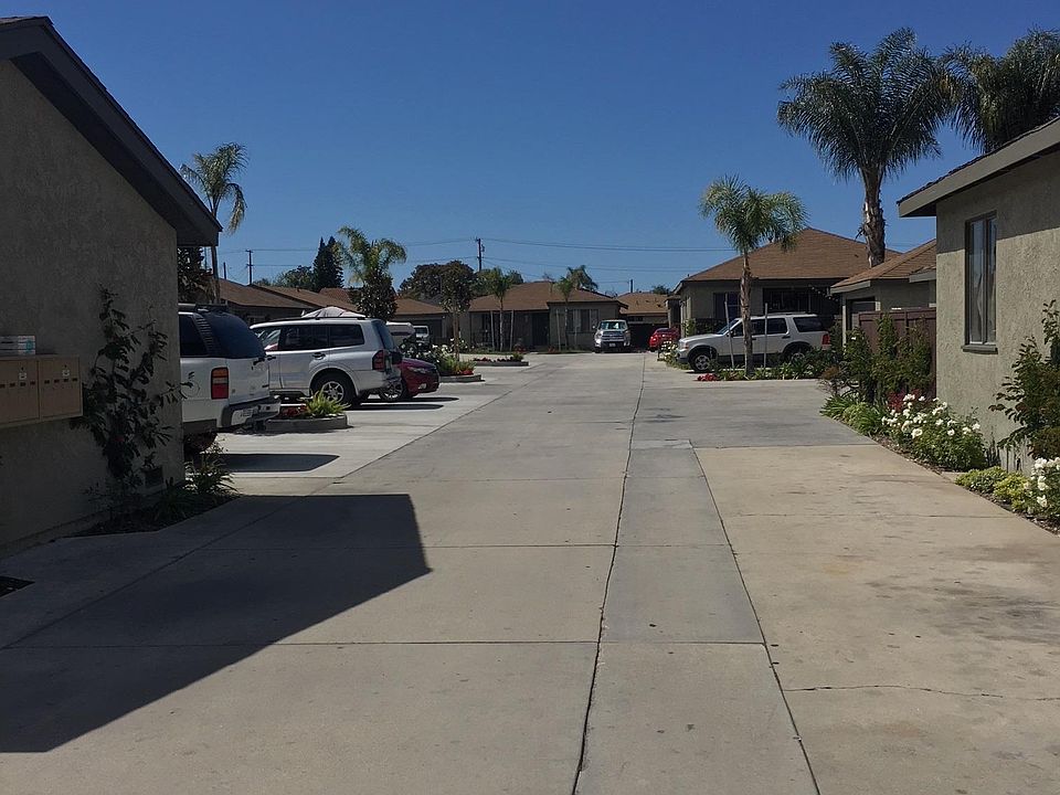 2nd image of 15509 Blaine Ave