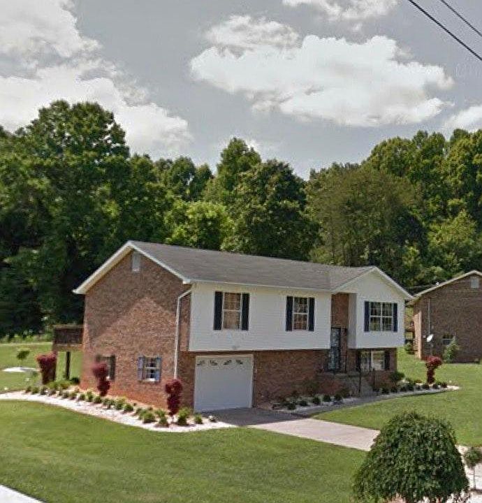 2nd image of 307 Lindsey St