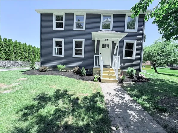 4225 Ransom Rd, Clarence, NY 14031