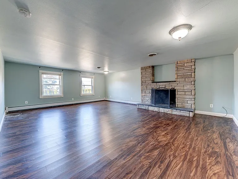 1091 S Main St #2 — Photo 13