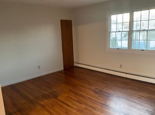 50 Carnegie Ave FLOOR 2, Elmont, NY 11003