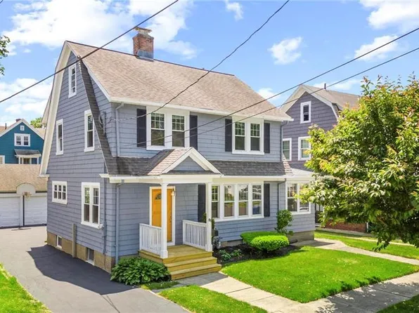 81 Arcadia Avenue, Bridgeport, CT 06604