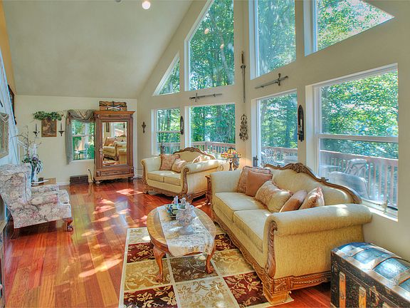 Family room with view of lak