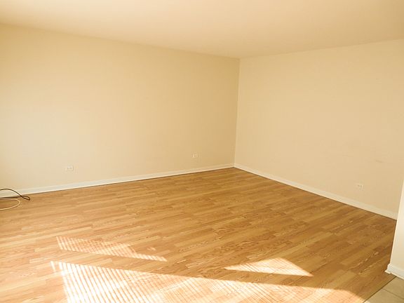 5th image of 214 Jefferson Ln