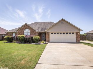 25 Cardinal Way, Vilonia, AR 72173