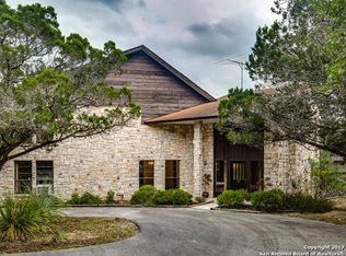9038 Fox Briar Ln, Boerne, TX 78006