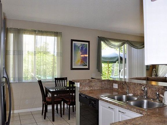 5th image of 4254 Greenbriar Ln