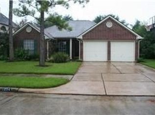 1204 Gulfton Dr, Pearland, TX 77581