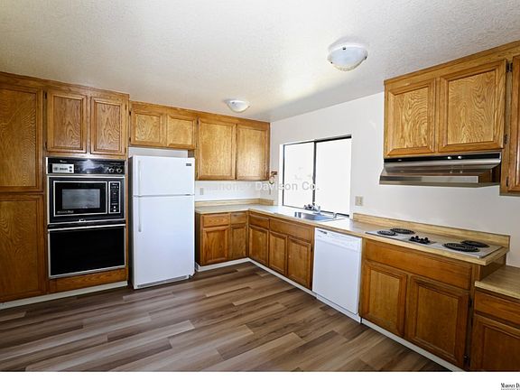 3rd image of 217 Rushmore Ave