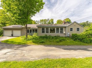 52 Searle Rd, Huntington, MA 01050
