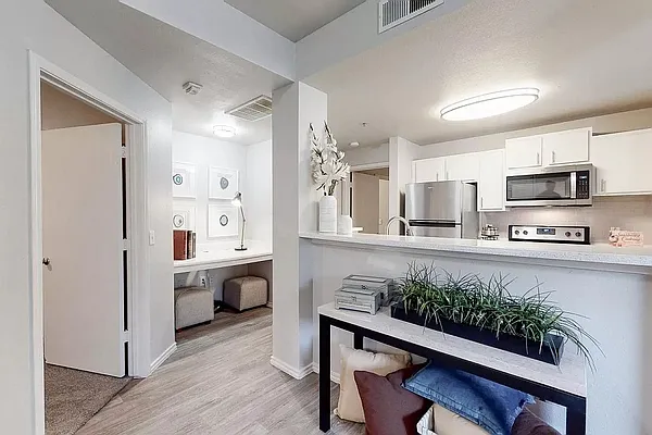 Sereno Park Apartments — Photo 2