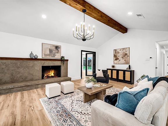 5th image of 4109 Candlenut Ln