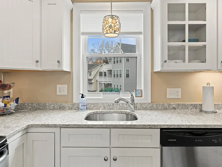 45 Post Rd #11 — Photo 6