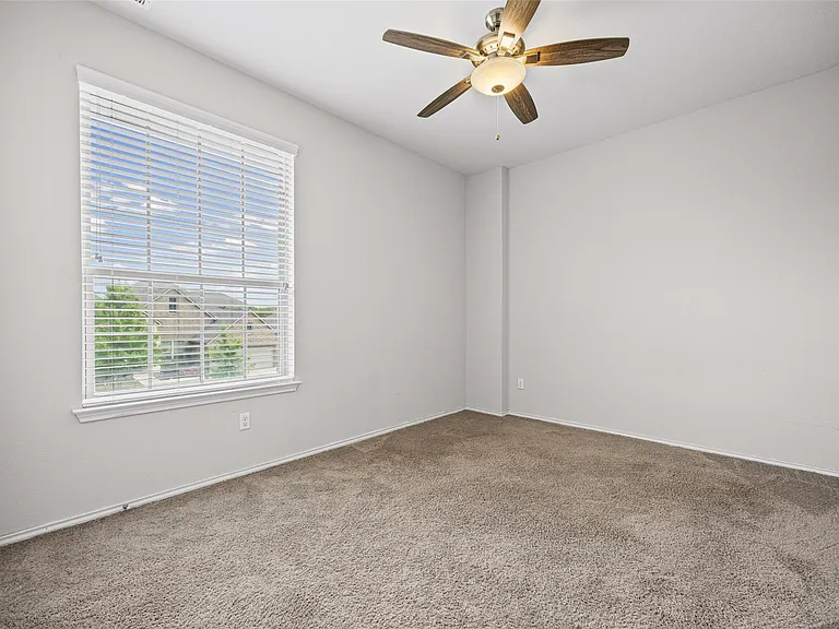 17401 Silent Harbor Loop — Photo 30