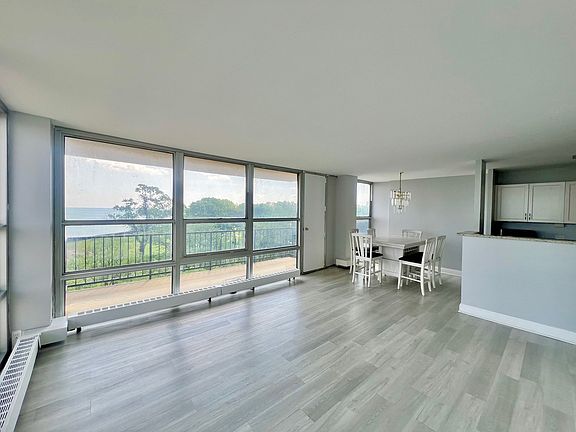 3rd image of 6730 S South Shore Dr APT 501