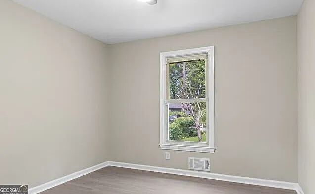 1523 Delia Dr — Photo 16