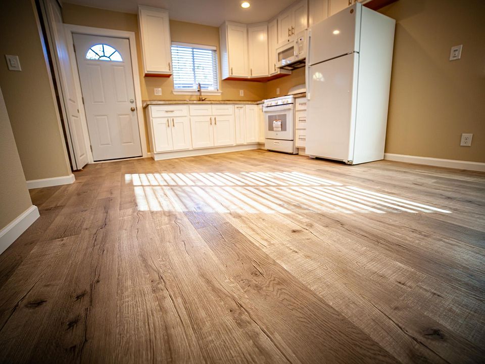 1st image of 36 El Campo Dr