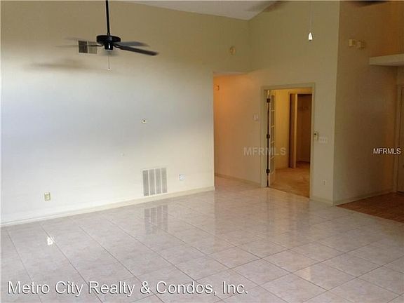 4th image of 7943 Merrimac Cove Dr