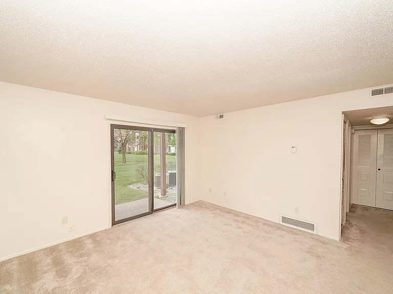 Madeira Apartments — Photo 8