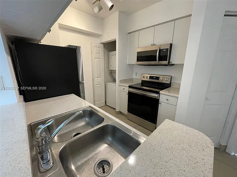 17100 N Bay Rd #1517 — Photo 5
