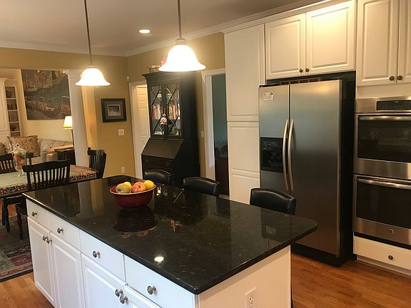 4th image of 8243 Castle Pines Ln
