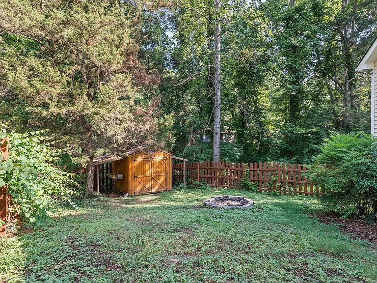 1102 Water Oak Ct — Photo 19