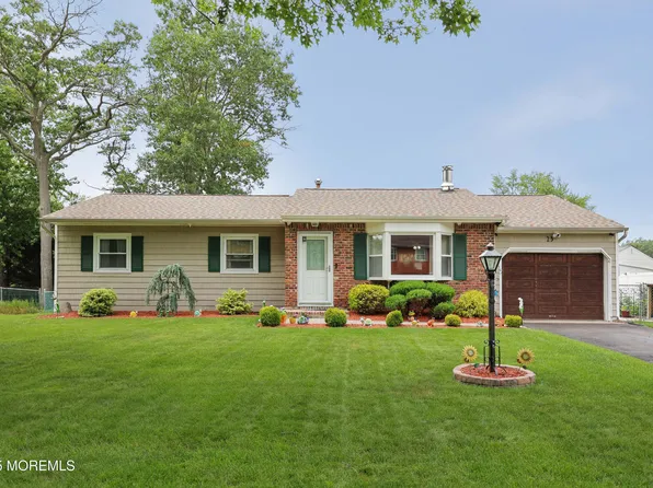 23 Bailey Avenue, Toms River, NJ 08755