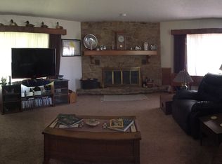 13022 Ellsworth Rd, Valley Falls, KS 66088