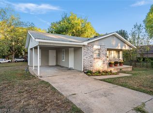 203 S 14th St, Van Buren, AR 72956