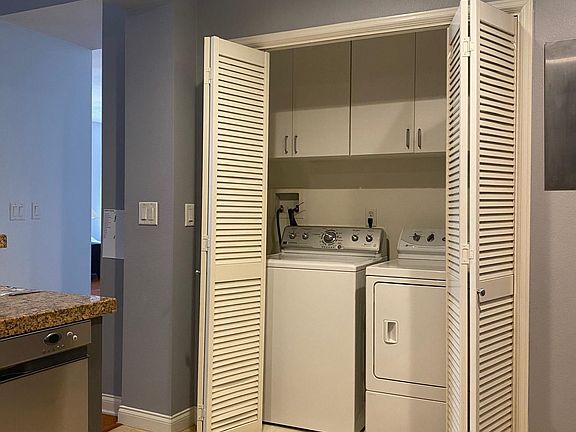 5th image of 5625 Crescent Park W APT 330